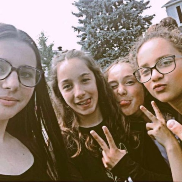 Meet your Posher, Marie-soleil - Picture 1 of 1